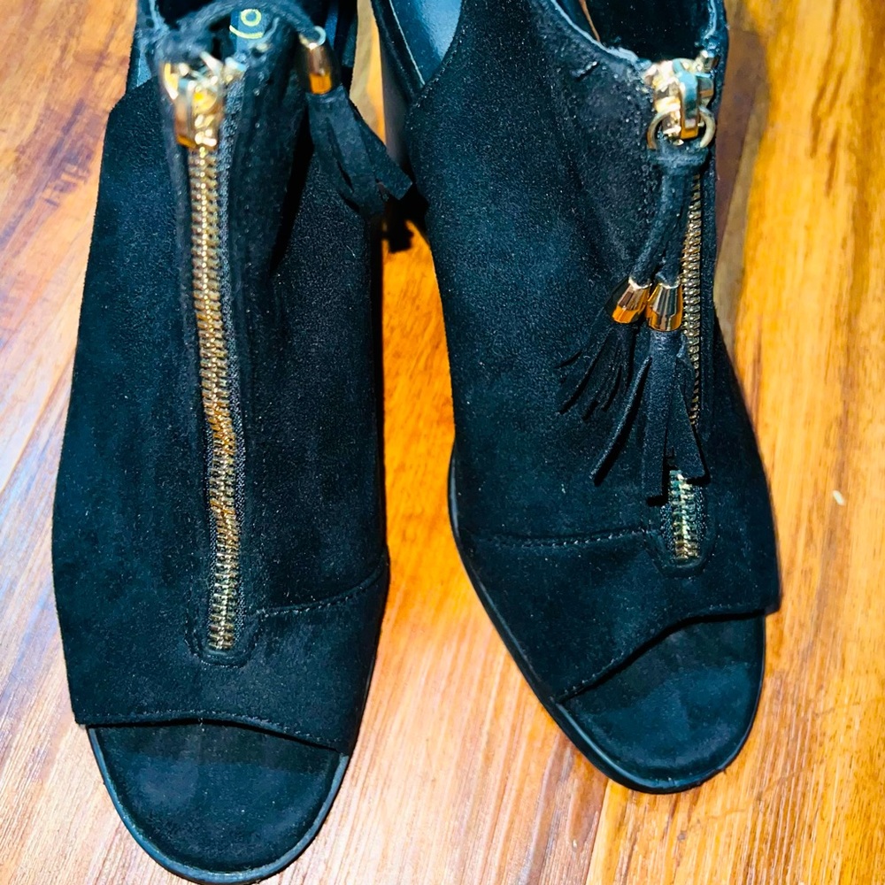 Beautiful Black high heal shoes